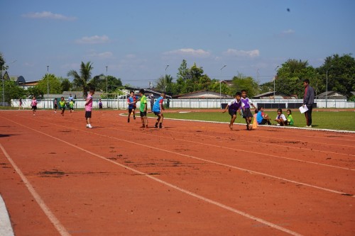 เทศบาลนครแม่สอดจัดกิจกรรมโครงการแข่งขันกีฬานักเรียนกลุ่มโรงเรียนในสังกัดเทศบาลนครแม่สอด