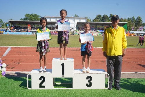 เทศบาลนครแม่สอดจัดกิจกรรมโครงการแข่งขันกีฬานักเรียนกลุ่มโรงเรียนในสังกัดเทศบาลนครแม่สอด