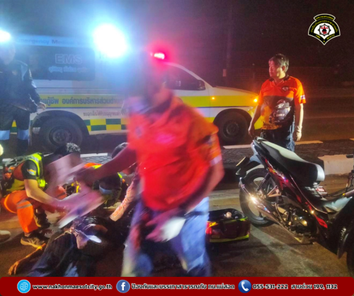 ดับเพลิงนครแม่สอด ปฎิบัติหน้าที่ ณ จุดบริการประชาชน ป้องกันและลดอุบัติเหตุทางถนนช่วงเทศกาลปีใหม่ 2568