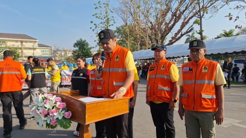 สำนักปลัดเทศบาลนครแม่สอด เข้าร่วมกิจกรรม kick off  การแก้ไขปัญหาหมอกควันไฟป่าและฝุ่นละอองขนาดเล็ก (PM2.5) ประจำปี 2568