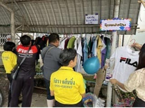 ดำเนินกิจกรรมมุมแบ่งปัน ซึ่งเป็นกิจกรรมการนำทรัพยากรกลับมาใช้ให้เกิดประโยชน์ 