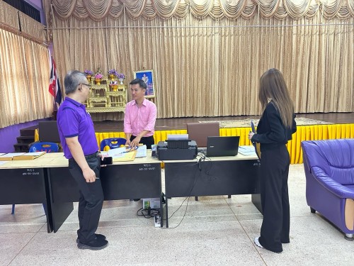 คณะกรรมการตรวจเยี่ยมสนามสอบการประเมินความสามารถด้านการอ่านของผู้เรียน (RT) ชั้นประถมศึกษาปีที่ 1 ปีการศึกษา 2567 ของนักเรียนในสังกัดเทศบาลนครแม่สอด