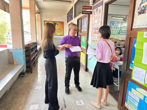 คณะกรรมการตรวจเยี่ยมสนามสอบการประเมินความสามารถด้านการอ่านของผู้เรียน (RT) ชั้นประถมศึกษาปีที่ 1 ปีการศึกษา 2567 ของนักเรียนในสังกัดเทศบาลนครแม่สอด