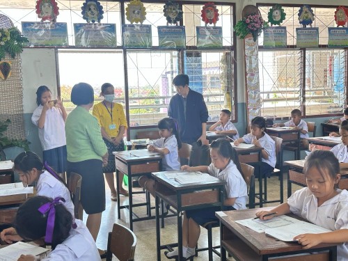 คณะกรรมการตรวจเยี่ยมสนามสอบการประเมินคุณภาพผู้เรียน (NT) ชั้นประถมศึกษาปีที่ 3 ประจำปีการศึกษา 2567 ของนักเรียนในสังกัดเทศบาลนครแม่สอด