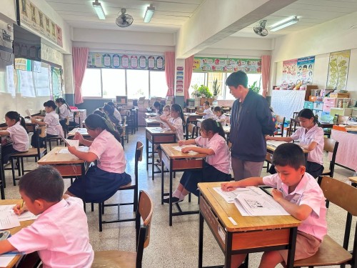 คณะกรรมการตรวจเยี่ยมสนามสอบการประเมินคุณภาพผู้เรียน (NT) ชั้นประถมศึกษาปีที่ 3 ประจำปีการศึกษา 2567 ของนักเรียนในสังกัดเทศบาลนครแม่สอด