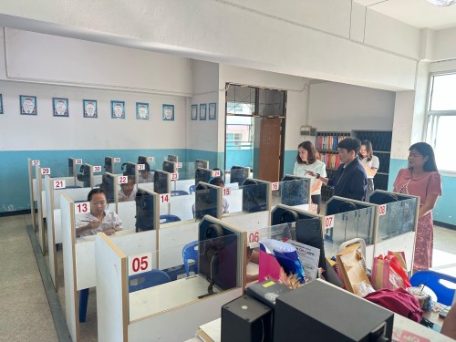 คณะกรรมการตรวจเยี่ยมสนามสอบการประเมินคุณภาพผู้เรียน (NT) ชั้นประถมศึกษาปีที่ 3 ประจำปีการศึกษา 2567 ของนักเรียนในสังกัดเทศบาลนครแม่สอด