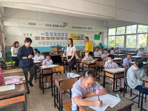 คณะกรรมการตรวจเยี่ยมสนามสอบการประเมินคุณภาพผู้เรียน (NT) ชั้นประถมศึกษาปีที่ 3 ประจำปีการศึกษา 2567 ของนักเรียนในสังกัดเทศบาลนครแม่สอด