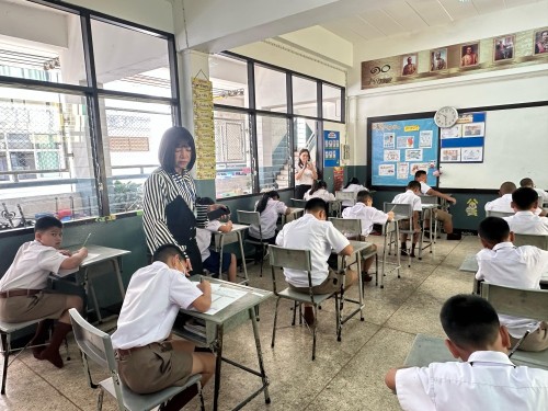 คณะกรรมการตรวจเยี่ยมสนามสอบการประเมินคุณภาพผู้เรียน (NT) ชั้นประถมศึกษาปีที่ 3 ประจำปีการศึกษา 2567 ของนักเรียนในสังกัดเทศบาลนครแม่สอด