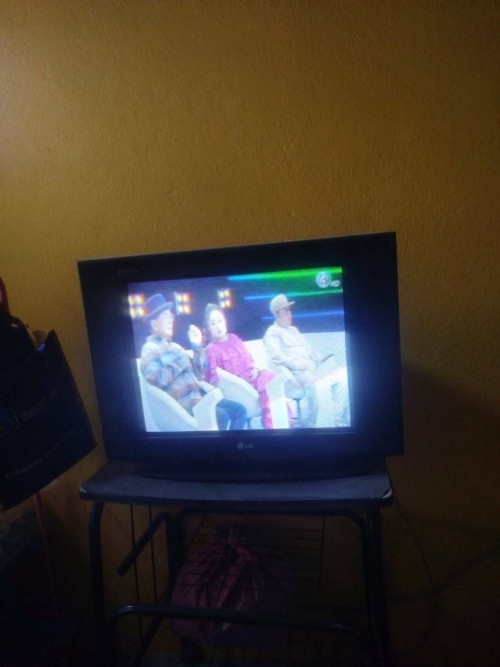 เจ้าหน้าที่กองยุทธศาสตร์และงบประมาณ ดำเนินการตามคำร้อง ขอซ่อมแซมเคเบิ้ลทีวี