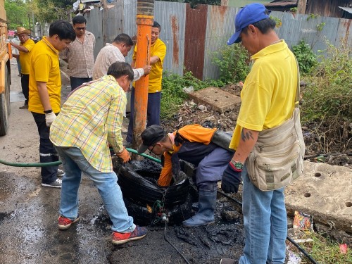 ดูดโคลน ซอยสุดท้ายหลังโรงเรียนอนุบาลการุณ