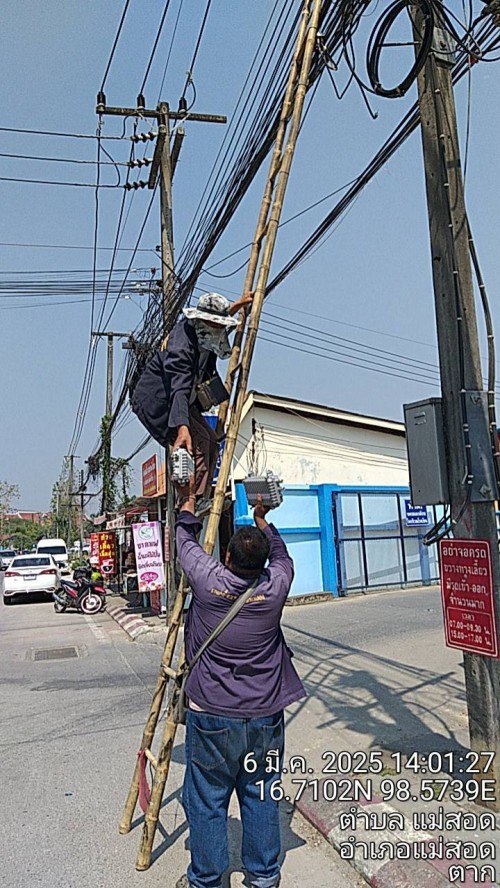 เจ้าหน้าที่กองยุทธศาสตร์และงบประมาณ ดำเนินการตามคำร้อง ขอซ่อมแซมเคเบิ้ลทีวี ชุมชนวัดหลวง