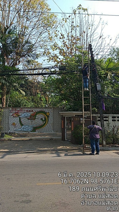 เจ้าหน้าที่กองยุทธศาสตร์และงบประมาณ ดำเนินการตามคำร้อง ขอซ่อมแซมเคเบิ้ลทีวี ชุมชนวัดหลวง