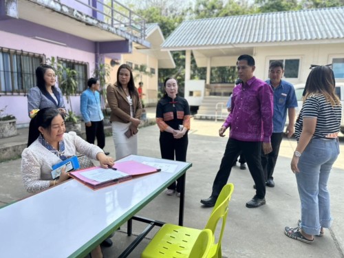 เทศบาลนครแม่สอด ส่งมอบครุภัณฑ์ยานพาหนะและขนส่ง ให้แก่โรงเรียนบ้านปางส้าน และโรงเรียนบ้านท่าอาจ