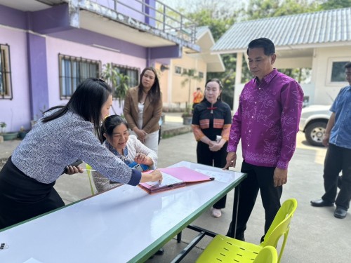 เทศบาลนครแม่สอด ส่งมอบครุภัณฑ์ยานพาหนะและขนส่ง ให้แก่โรงเรียนบ้านปางส้าน และโรงเรียนบ้านท่าอาจ