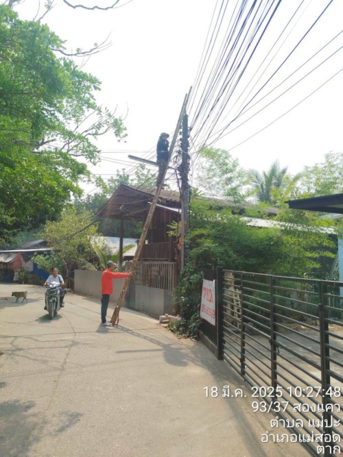 เจ้าหน้าที่กองยุทธศาสตร์และงบประมาณ ดำเนินการตามคำร้อง ขอซ่อมแซมเคเบิ้ลทีวี ชุมชนร่วมแรงและชุมชนสองแควสอง