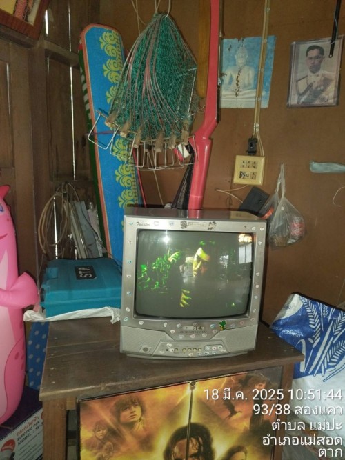 เจ้าหน้าที่กองยุทธศาสตร์และงบประมาณ ดำเนินการตามคำร้อง ขอซ่อมแซมเคเบิ้ลทีวี ชุมชนร่วมแรงและชุมชนสองแควสอง