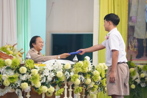 เทศบาลนครแม่สอดจัดกิจกรรมโครงการปัจฉิมนิเทศนักเรียนที่สำเร้จการศึกษา ประจำปี 2568