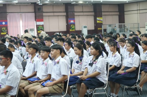 เทศบาลนครแม่สอดจัดกิจกรรมโครงการปัจฉิมนิเทศนักเรียนที่สำเร้จการศึกษา ประจำปี 2568