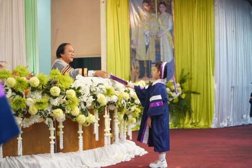 เทศบาลนครแม่สอดจัดกิจกรรมพิธีมอบวุฒิบัตรยุวบัณฑิต ประจำปีการศึกษา 2567