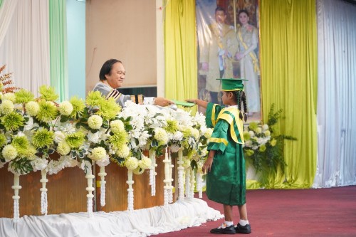 เทศบาลนครแม่สอดจัดกิจกรรมพิธีมอบวุฒิบัตรยุวบัณฑิต ประจำปีการศึกษา 2567