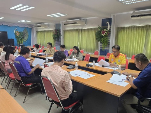 การประชุมคณะกรรมการกลันกรองการประเมินผลการปฏิบัติงานของพนักงานครูและบุคลากรทางการศึกษา สังกัดเทศบาลนครแม่สอด ครั้งที่ 1/2568