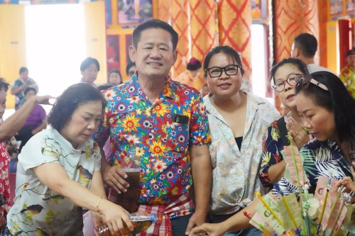 เทศบาลนครแม่สอดร่วมกับวัดดอนแก้วจัดโครงการจัดงานประเพณีแห่ไม้กำ๊สะหลี