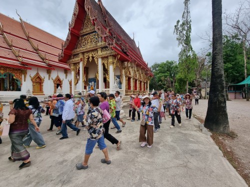 เทศบาลนครแม่สอดร่วมกับวัดดอนแก้วจัดโครงการจัดงานประเพณีแห่ไม้กำ๊สะหลี