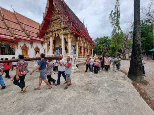 เทศบาลนครแม่สอดร่วมกับวัดดอนแก้วจัดโครงการจัดงานประเพณีแห่ไม้กำ๊สะหลี