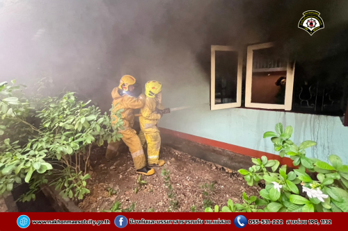 ดับเพลิงนครแม่สอด ออกระงับเหตุเพลิงไหม้สำนักงาน หจก.ธนสารโกศล พืชไร่ ถนนราษฎร์อุทิศ