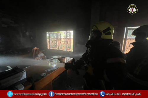 ดับเพลิงนครแม่สอด ออกระงับเหตุเพลิงไหม้สำนักงาน หจก.ธนสารโกศล พืชไร่ ถนนราษฎร์อุทิศ