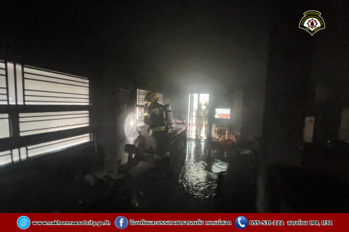 ดับเพลิงนครแม่สอด ออกระงับเหตุเพลิงไหม้สำนักงาน หจก.ธนสารโกศล พืชไร่ ถนนราษฎร์อุทิศ