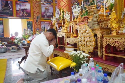 เทศบาลนครแมส่อดร่วมกับวัดดอนแก้ว จัดกิจกรรมสรงน้ำพระธาตุเจดีย์วัดดอนแก้ว (หมู่บ้านหน่อเก)