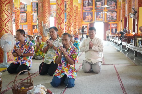 เทศบาลนครแมส่อดร่วมกับวัดดอนแก้ว จัดกิจกรรมสรงน้ำพระธาตุเจดีย์วัดดอนแก้ว (หมู่บ้านหน่อเก)