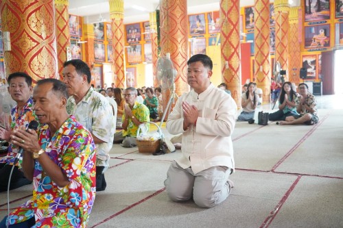 เทศบาลนครแมส่อดร่วมกับวัดดอนแก้ว จัดกิจกรรมสรงน้ำพระธาตุเจดีย์วัดดอนแก้ว (หมู่บ้านหน่อเก)