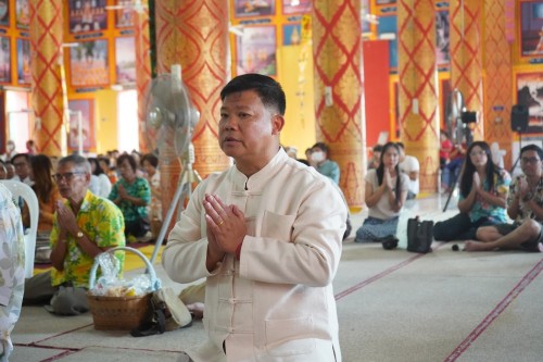 เทศบาลนครแมส่อดร่วมกับวัดดอนแก้ว จัดกิจกรรมสรงน้ำพระธาตุเจดีย์วัดดอนแก้ว (หมู่บ้านหน่อเก)