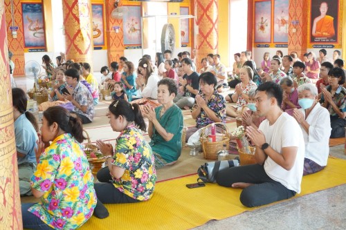 เทศบาลนครแมส่อดร่วมกับวัดดอนแก้ว จัดกิจกรรมสรงน้ำพระธาตุเจดีย์วัดดอนแก้ว (หมู่บ้านหน่อเก)