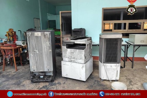 ดับเพลิงนครแม่สอด ออกตรวจสอบข้อเท็จจริงกรณีเหตุเพลิงไหม้สำนักงาน หจก.ธนสารโกศล พืชไร่ ถนนราษฎร์อุทิศ