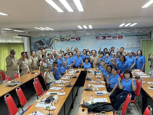 เข้าร่วมการประชุมกับกลุ่มชมรมผู้สูงอายุเทศบาลนครแม่สอด ณ ห้องประชุมนพรัตน์ เทศบาลนครแม่สอด
