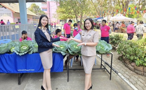 ร่วมพิธีเปิดกิจกรรม \"ลด แลก รักษ์\" ลดปริมาณขยะ แลกผักปลอดสารเคมี รักษ์โลกรักษ์สิ่งแวดล้อม