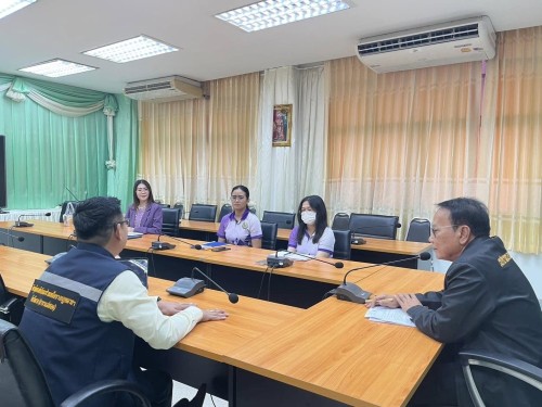 ประชุมหารือร่วมกับท่านสถาพร นิภาวงศ์ อัยการจังหวัดประจำสำนักงานอัยการสูงสุด เพื่อรับฟังและติดตามการดำเนินศูนย์คุ้มครองสิทธิและช่วยเหลือประชาชน