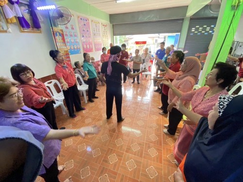 เข้าร่วมกิจกรรมผู้สูงอายุ ณ ชุมชนบัวคูณ