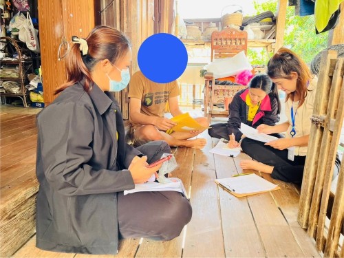 ลงพื้นที่ร่วมกับเจ้าหน้าที่ศูนย์คุ้มครองคนไร้ที่พึ่งจังหวัดตาก ในการเยี่ยมบ้าน สอบข้อเท็จจริง กลุ่มเป้าหมายผู้มีรายได้น้อย ในเขตพื้นที่เทศบาลนครแม่สอด