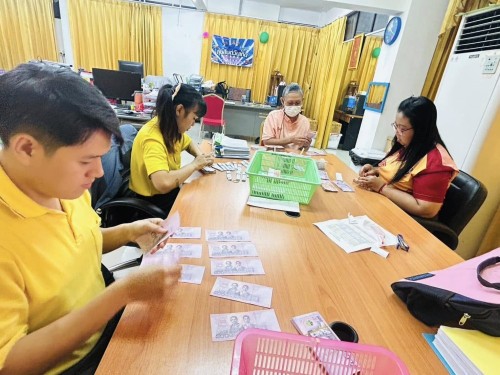 ฝ่ายส่งเสริมและสวัสดิการสังคมดำเนินการขึ้นทะเบียนในเรื่องต่างๆ