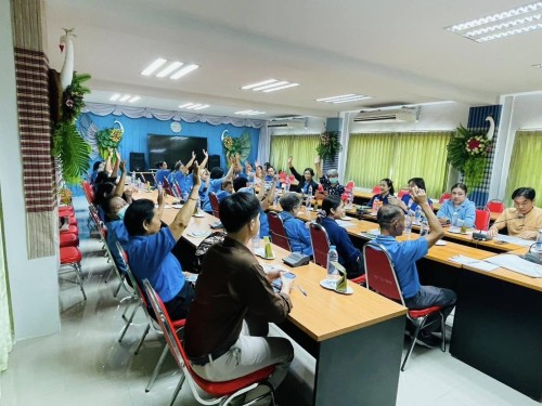 ร่วมประชุมกับชมรมผู้สูงอายุและหัวหน้ากลุ่มผู้สูงอายุทั้ง 20 ชุมชน เทศบาลนครแม่สอด