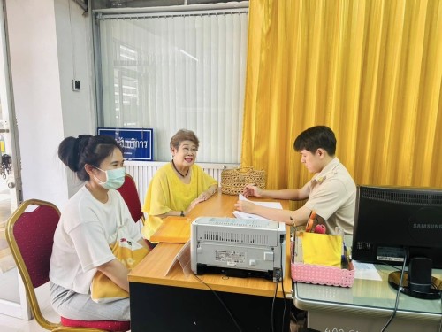 ฝ่ายส่งเสริมและสวัสดิการสังคม ดำเนินการขึ้นทะเบียนในเรื่องต่างๆ