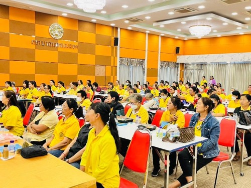 ร่วมเป็นวิทยากรให้ความรู้แก่ สตรีและครอบครัวในโครงการส่งเสริมการเตรียมความพร้อมก่อนมีครอบครัว เพื่อเตรียมความพร้อมให้กับครอบครัวหรือพ่อแม่มือใหม่