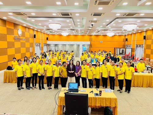 ร่วมเป็นวิทยากรให้ความรู้แก่ สตรีและครอบครัวในโครงการส่งเสริมการเตรียมความพร้อมก่อนมีครอบครัว เพื่อเตรียมความพร้อมให้กับครอบครัวหรือพ่อแม่มือใหม่