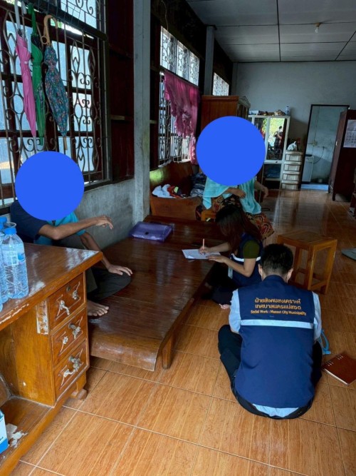 ลงพื้นที่ช่วยเหลือผู้ประสบปัญหาทางสังคมตามมติที่ประชุมคณะกรรมการสำรวจข้อมูลและประเมินความจำเป็นเร่งด่วนแก่ผู้ประสบปัญหาทางสังคมฯ 