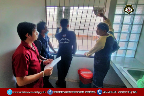 ดับเพลิงนครแม่สอด ออกดำเนินการกำจัดรังผึ้งหลวง บริเวณตึกสิรินธรชัยพัฒน์ (แม่สอด) โรงพยาบาลแม่สอด