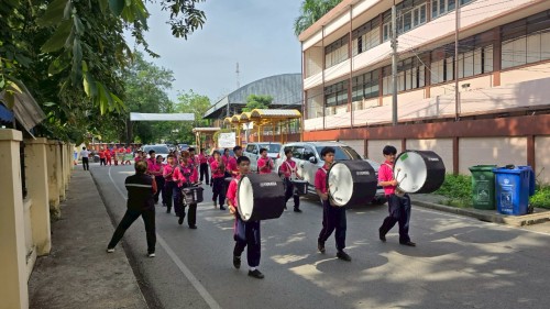ร่วมกิจกรรมเดินรณรงค์เชิญชวนประชาชนไปใช้สิทธิ์เลือกตั้งสมาชิกสภาเทศบาลนครแม่สอดและนายกเทศมนตรีนครแม่สอด